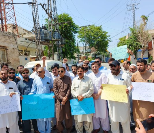 Journalists Protest Their Colleague Assassination