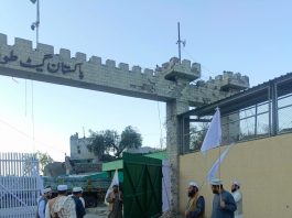 Tribal elders broker temporary Pak-Afghan ceasefire at Torkham border